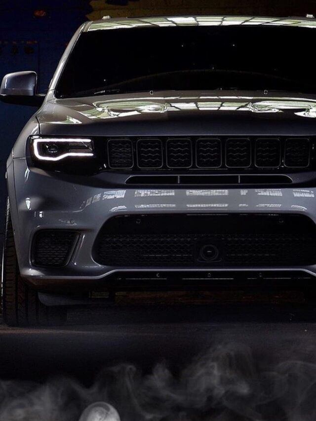 The New Jeep Grand Cherokee, 4 x 4.