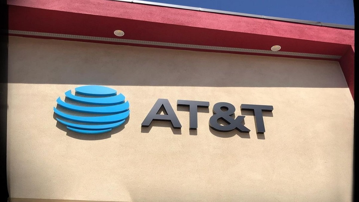 AT&T Cell, Massive Data Breach Exposes Call and Text Records of Nearly All AT&T Cell Customers, 2024