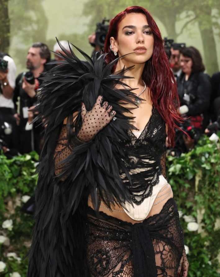 Dua Lipa Set to Rock Mumbai on August 30, 2024: A Concert Announced by Zomato Co-Founder Deepinder Goyal