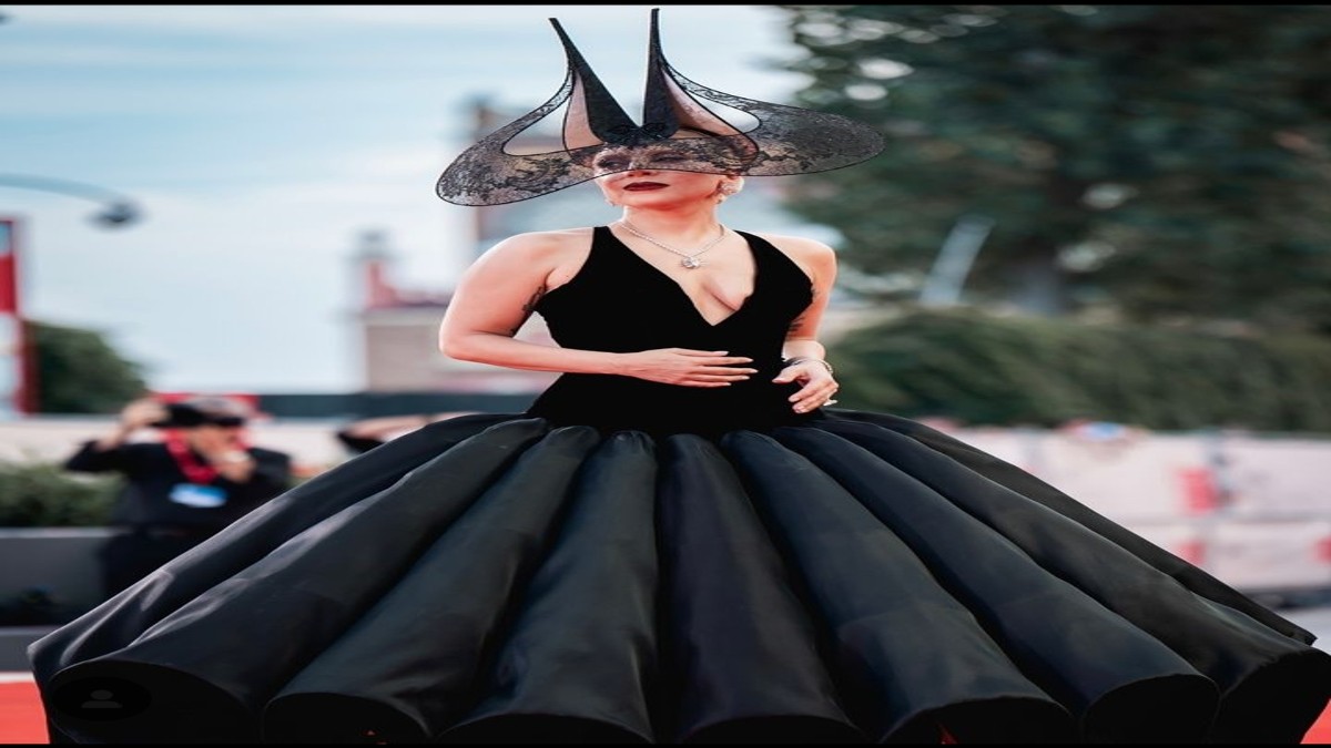 Lady Gaga Exudes Dark Romance on the Venice Film Festival Red Carpet: A Dazzling Display of Glamour, Art, and Iconic Fashion, 2024